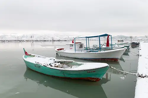 snowy shoreline frozen lakefront & winter boats collection (87)